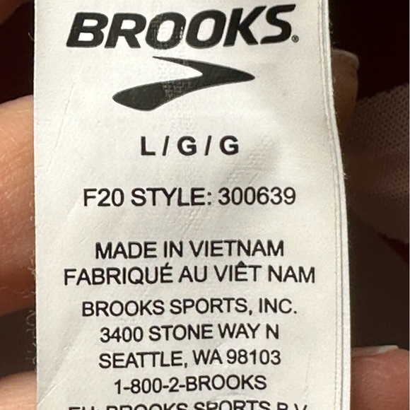 Brooks Red Sports Bra - Picture 4 of 16